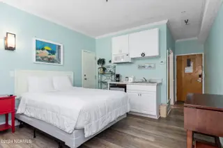 602 W Fort Macon Road 139, Atlantic Beach, NC 28512 – photo 6: PalmSuites-139-10-29-24-003