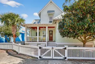 1225 Searay Lane, Carolina Beach, NC 28428 – photo 2: Front of house