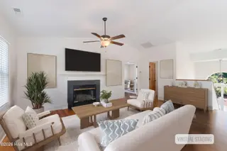 106 Wyndward Court, Emerald Isle, NC 28594 – photo 7: Open living space