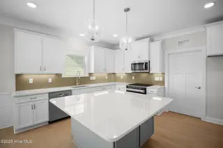201 Windswept Lane, Beaufort, NC 28516 – photo 9: Kitchen w/ Spacious Island