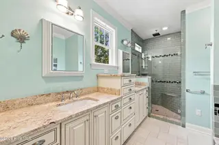 1536 Ann Street, Beaufort, NC 28516 – photo 23: Primary bathroom