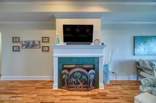 40 Sailview Drive, North Topsail Beach, NC 28460 – photo 15: Living Room 5