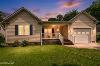 122 Laura Drive, New Bern, NC 28562 – photo 6: 122 Laura Drive, New Bern, NC