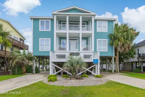 2911 E Pelican Dr, Oak Island
