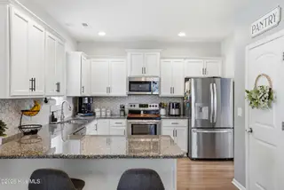 4164 Pegasus Parkway, Leland, NC 28451 – photo 9: spacious kitchen