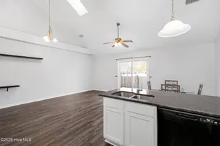 116 Lincoln Place Circle, Leland, NC 28451 – photo 12: Lincoln-116-4Kit-Aaron_8474-CR2