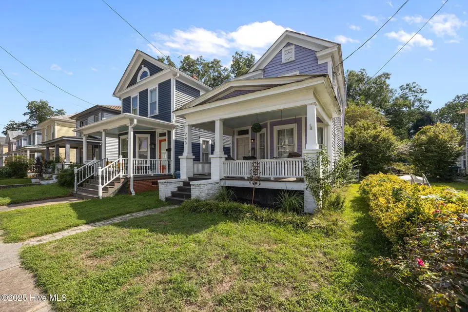 743 W 2nd Street, Washington, NC 27889 – photo 1 of 1: 4-web-or-mls-BLS_0010