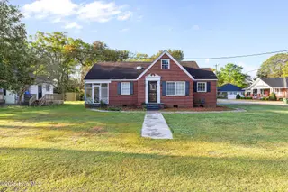 204 N Washington Street, Pikeville, NC 27863 – photo 1: front view main