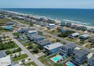 116 W Dolphin Drive, Oak Island, NC 28465 – photo 5: 9102693334