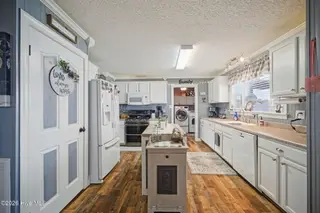 116 Zack Circle, Elizabeth City, NC 27909 – photo 5: kitchen