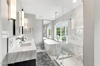 404 Perkins Road, Beaufort, NC 28516 – photo 14: Master Bathroom