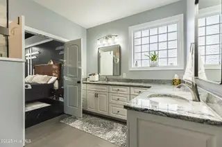 655 Creekway Circle SE, Bolivia, NC 28422 – photo 22: En-Suite Bathroom