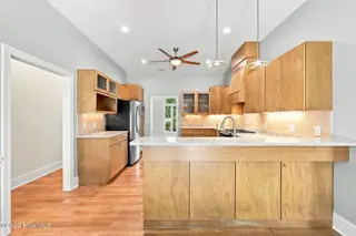 3807 Leaf Court, New Bern, NC 28562 – photo 15: 31-web-or-mls-0C0A2453_edit