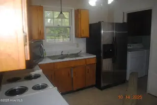 721 Gardenview Drive, Jacksonville, NC 28540 — 3-bedroom home in Northwoods Park, Jacksonville, NC, photo 7 of 15: DSC_0580