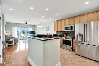 700 Ocean Drive Unit 104, Oak Island, NC 28465 – photo 12: 700OceanDriveUnit104-12