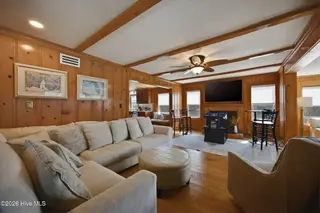 202 W Atlantic Boulevard, Atlantic Beach, NC 28512 – photo 6: 22-web-or-mls-img_3297