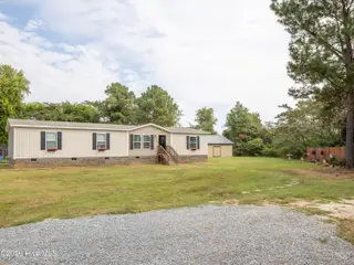 107 Lori Lane, Dunn, NC 28334 – photo 2: 107 Lori Ln2
