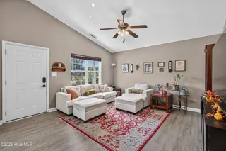 121 Woodbury Farm Drive, Jacksonville, NC 28540 – photo 4