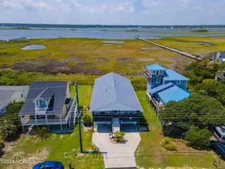 1135 S Topsail Drive, Surf City, NC 28445 – photo 3: 62_1135stopsail_00062