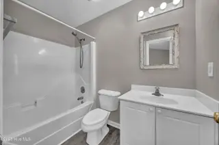 601 Brewster Lane, Wilmington, NC 28412 – photo 21: Master bath