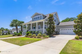 1656 Butterfly Knot Drive SW, Ocean Isle Beach, NC 28469 — 3-bedroom home in Waterway Cove, Ocean Isle Beach, NC, photo 3 of 51