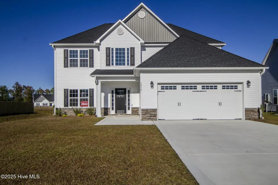 1852 Olde Towne Pointe Boulevard, Jacksonville, NC 28546 – photo 1 of 31: IMG_5244-HDR