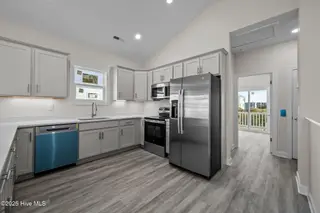 152 Sea Gull Lane 8b, North Topsail Beach, NC 28460 – photo 12: 13-web-or-mls-_Z720151