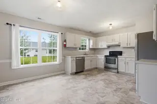 902 Gum Branch Court, Havelock, NC 28532 – photo 8: Kitchen