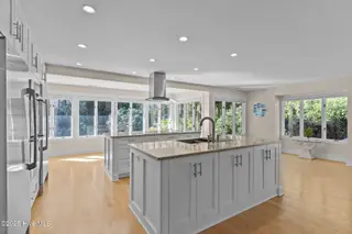 605 Ravenswood Road, Hampstead, NC 28443 – photo 18: Kitchen
