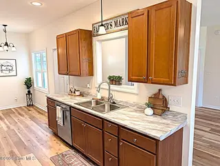 507 Jasmine Lane, Jacksonville, NC 28546 – photo 10: 507 JASMINE KITCHEN3