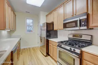 636 Village Park Drive 101, Wilmington, NC 28405 – photo 13: Kitchen