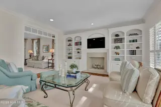 2240 Deepwood Drive, Wilmington, NC 28405 — 6-bedroom home in Landfall, Wilmington, NC, photo 16 of 77: 016_img_8681_722