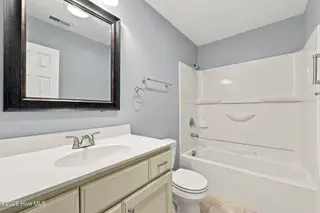 1122 Barkentine Drive, New Bern, NC 28560 – photo 24: Guest Bath