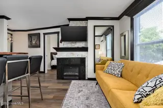 604 Church Street, Wilmington, NC 28401 – photo 22: Upstairs Living room