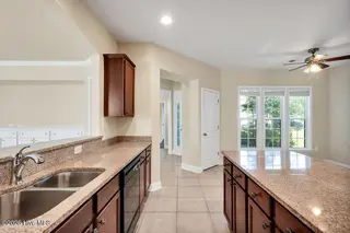 5227 Shipmast Way, Southport, NC 28461 — 3-bedroom home in Rivermist at Dutchma, Southport, NC, photo 8 of 64