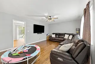 1700 Crescent Drive, Elizabeth City, NC 27909 – photo 4: Living Room