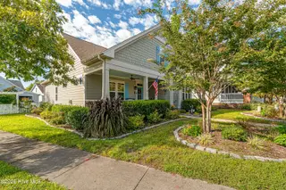301 Hedrick Street, Beaufort, NC 28516 – photo 3: Beautiful corner lot in Beaufort