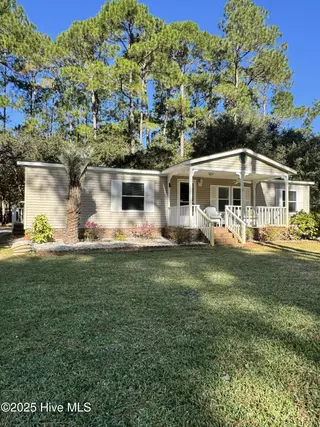 211 Beachwood Drive NW, Calabash, NC 28467 — 3-bedroom manufactured home in Ocean Forest, Calabash, NC, photo 8 of 75: front house 10