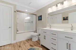212 Old Causeway Road 107 & B13 Slip, Beaufort, NC 28516 — 3-bedroom condo in Morgan Creek Landing, Beaufort, NC, photo 24 of 49: Guest Bathroom
