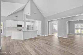 315 Seascape Drive, Sneads Ferry, NC 28460 — 3-bedroom home in North Shore Country Club, Sneads Ferry, NC, photo 6 of 58: seascape-15
