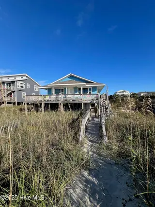801 Ocean Drive, Emerald Isle, NC 28594 – photo 4: 4 801 Ocean Drive ocean walkway