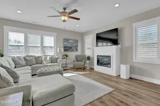 135 Darel Street, Rocky Point, NC 28457 – photo 22: Living Room