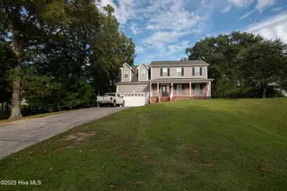 8 Arrowhead Drive, Hubert, NC 28539 — 4-bedroom home in Great Neck Shores, Hubert, NC, photo 18 of 31: DSC_3546