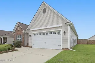 219 Seville Street, Jacksonville, NC 28546 — 4-bedroom home in Carolina Plantations, Jacksonville, NC, photo 3 of 55