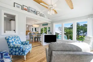 210 Upchurch Drive, Newport, NC 28570 – photo 14: IMG_7847_with_tv