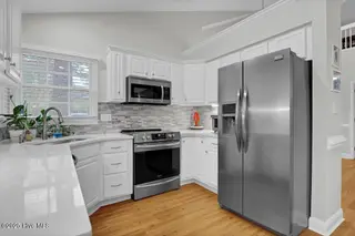 1810 Jumpin Run Drive, Wilmington, NC 28403 – photo 7: Kitchen