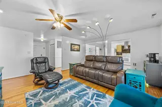 603 Oakwood Avenue, Jacksonville, NC 28546 – photo 20: 21_living room