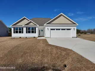 651 Bright Harvest Drive, Maysville, NC 28555 – photo 1: Similar Build