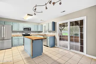 307 Old Dam Road, Jacksonville, NC 28540 — 4-bedroom home in Dawson Place, Jacksonville, NC, photo 10 of 39