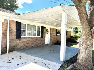 400 Ramsey Drive, Jacksonville, NC 28540 – photo 5: f64e7817-7294-4eb6-8645-deb68a2ffd94